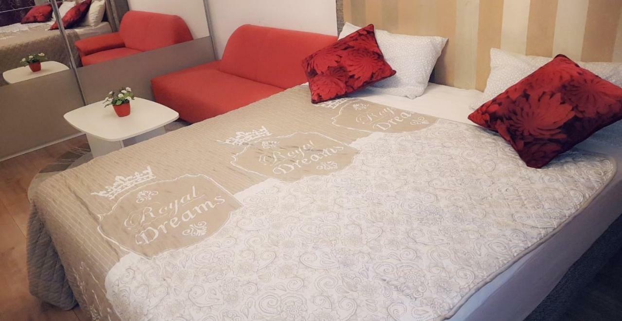 Sehr Schoene Drei Zimmer Deluex Wohnung In Sindelfingen Eksteriør billede